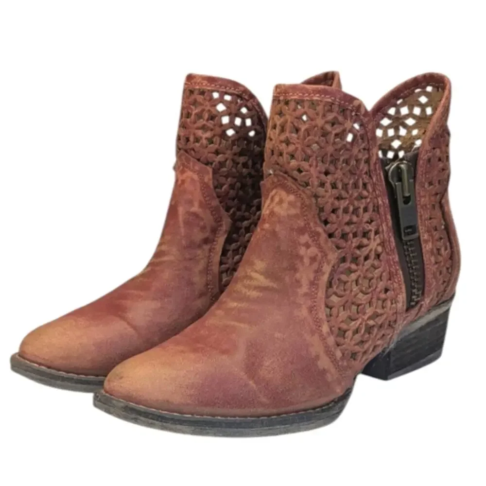 Circle G by Corral Distressed  Ankle Boots GUC Size 6.5   S3751